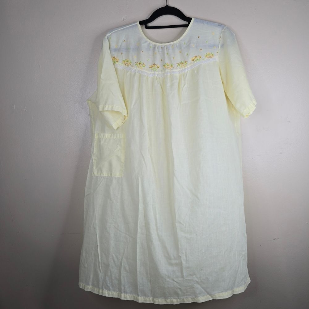 Vintage yellow cotton house dress gown size size L